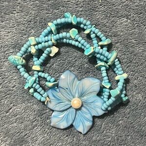 Blue Hawaiian Flower Beaded Bracelet
